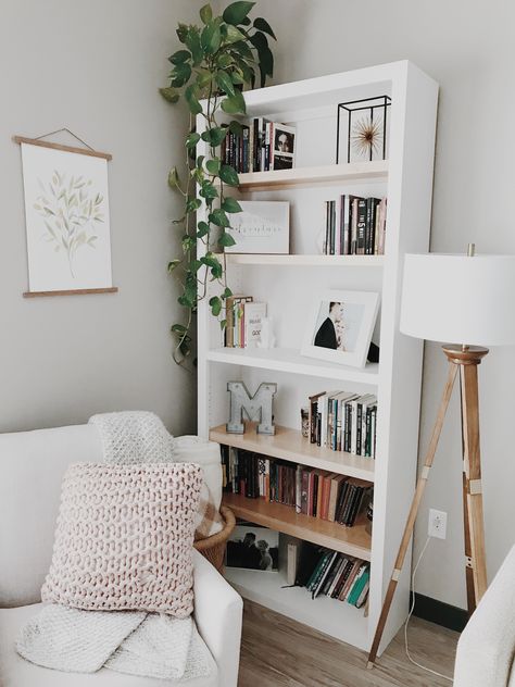 Small Reading Nook, Bedroom Nook, Healthy Living Inspiration, Bookcase Styling, Watch Cartoons, Neutral Living Room, My Space, Sunday Afternoon, Not Me