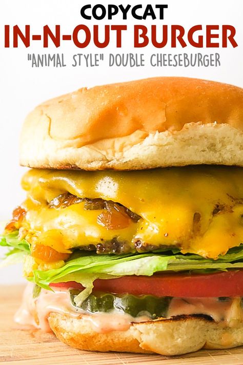 This In-N-Out Burger recipe of the Double-Double Animal Style is: Meaty, salty, crispy, cheesy, gooey, deliciousness! A must try! Fast-food cravings can be satisfied at home...no need to wait in a long line! Click for the full detailed recipe and video! #copycatrecipes #animalstyle #cheeseburger #fastfoodrecipes #hamburger #caramelizedonions Fast Food Restaurant Recipes, Cheeseburger Recipes, Cheeseburger Recipes Homemade, Entrees Recipes, Easy Burger Recipe, In And Out Burger, Easy Burgers, In N Out Burger, Cheeseburger Recipe