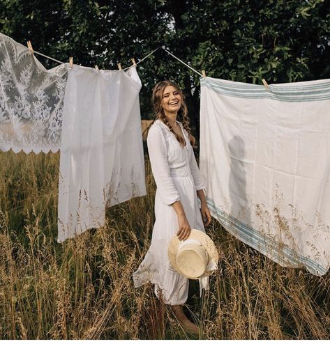 Clothes Line Mini Session, Clothes Line Photoshoot, Clothing Line Photoshoot Ideas, Clothesline Photoshoot, Summer Shots, Creative Fashion Photography, Line Photo, Outdoor Clothes, Outdoor Photoshoot