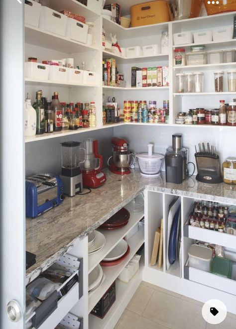 Pantry Renovation, Pantry Closet Design, Pantry Layout, Dream Pantry, House Pantry, Pantry Inspiration, Pantry Laundry Room, Perfect Pantry, Pantry Room