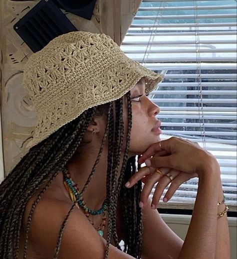 Bucket Hat Aesthetic, Romance Humor, Hat Model, Hat Aesthetic, Crochet Fairy, Crochet Bucket Hat, Annabeth Chase, Crochet Fashion Patterns, Summer Hat