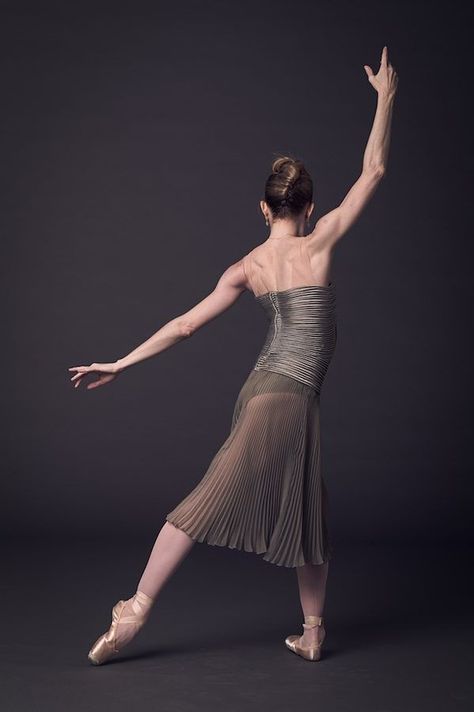 Behold Valentino's Costumes for the New York City Ballet - Racked NY Vogue New York, Ballet Images, Contemporary Ballet, Save The Last Dance, New York City Ballet, Dance Forever, Ballet Costume, Contemporary Costumes, City Ballet