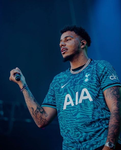 Aj Tracey, Group Pictures, Ideas For Instagram Photos, Jersey Design, Rappers, Football, Instagram Photo, Mens Tshirts, Mens Tops