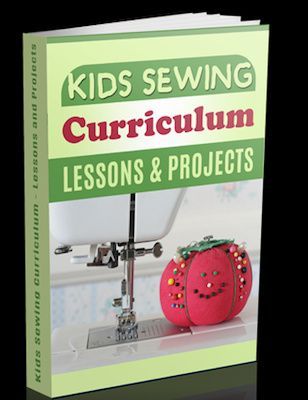 Kids Sewing Projects, Sewing Classes For Beginners, Kids Sewing Machine, Crafts For Children, Teaching Sewing, Easy Lessons, Kids Sewing, Trendy Sewing, Sewing Projects For Kids