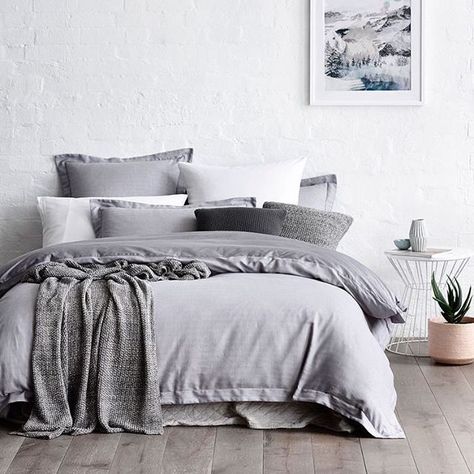 See this Instagram photo by @minimalsource • 1,181 likes Gray Sheets Bedroom, Doona Covers, Gray Room, Modern Minimalist Bedroom, Comfy Bedroom, Minimalist Bedroom Design, Quilt Covers, Ideas Hogar, Grey Bedroom