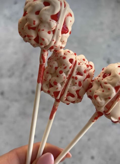 Buttercream Frosting Recipe, Halloween Recipe, Marshmallow Pops, On A Stick, Halloween Cakes, A Stick, Buttercream Frosting, Halloween Art, Halloween Treats