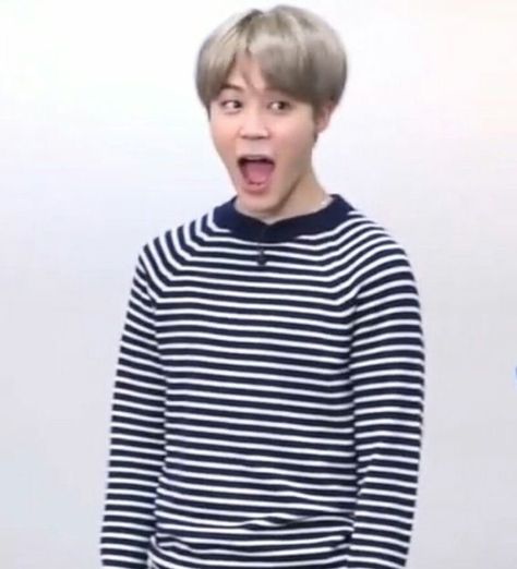 V Chibi, Bts Reaction, Shocked Face, Bts Meme Faces, Jimin Funny, Jung So Min, Bts Reactions, Brain Rot, Bts Meme