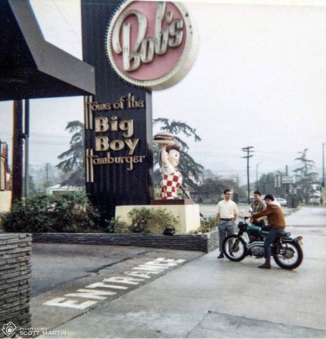 1960's, Bob's Big Boy No. 3, 3212 La Crescenta Ave, Glendale, CA 91208, TRANSFORMED, Photo by Scott Martin, (www.bobs.net) Bobs Big Boy, Big Boy Restaurants, Pancake House, Glendale California, Theatre Sign, Vintage Stores, Bob S, Burbank California, Great Scott