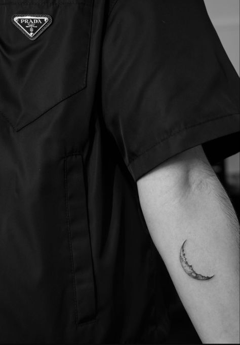 #tattoo #tattooideas #moontattoo #crescentmoon #moon #tattooart #tattoodesign Moon Tatoos Men, Moon Tattoo Upper Arm, Moon Tattoo Men Arm, Crescent Moon Tattoos Men, Small Moon Tattoo Men, Crescent Moon Tattoo Men, Men’s Moon Tattoo, Crescent Moon Tattoo Design, Moon Tattoo Men