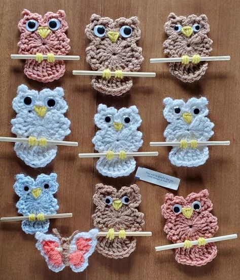 Random acts of crochet kindness and more | Loving this owl pattern so I'm hooked 😁🤣 Kindness Crochet, Random Acts Of Crochet Kindness, Crochet Kindness, Worry Worms, Crochet Owls, Crochet Bookmark Pattern, Owl Pattern, Crocheted Items, Crochet Owl