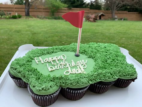 Chocolate cupcakes, vanilla buttercream Golf Pull Apart Cupcakes, Golf Cupcake Cake, Golf Cupcake Ideas, Nfl Cake, Golf Centerpieces, Masters Party, Golf Cupcakes, Drake Cake, Wilton Decorating Tips