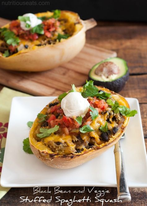 Black Bean and Veggie Stuffed Spaghetti Squash #glutenfree #vegetarian| www.nutritiouseats.com Spaghetti Squash Vegetarian, Recipes Black Beans, Vegetarian Healthy Recipes, Stuffed Spaghetti Squash, Spaghetti Squash Recipes, Healthy Grains, Squash Recipes, Spaghetti Squash, Black Bean