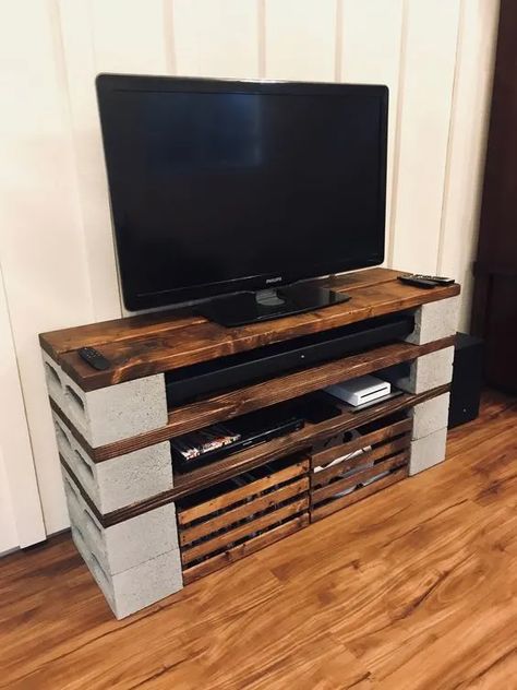 16 DIY Home Décor Ideas on a Budget - HubPages Entertainment Stand Ideas, Diy Tv Stand Ideas, Tv Stand Plans, Tv Stand Ideas, Cinder Block Furniture, Pallet Deck Diy, Diy Furniture Tv Stand, Deco Tv, Entertainment Center Design