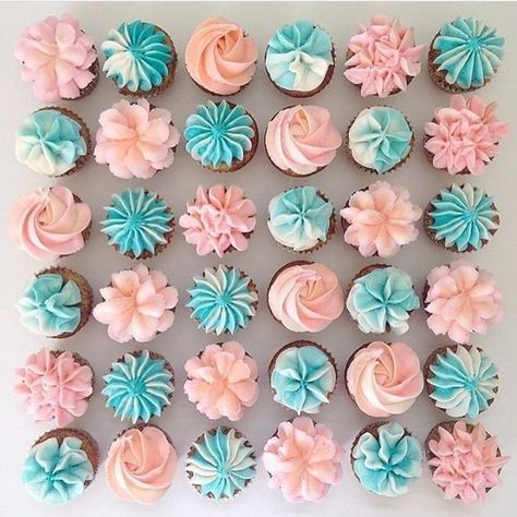 We love these soft and sweet mini pink and blue cupcakes from @milkandwaterbakingco! 💕💙 They would be great for a gender reveal party or any celebration! #wiltoncakes #minicupcakes #cupcakes #cupcakedecorating #cupcake #cupcakesofinstagram #instacupcake #buttercreamcupcakes #buttercreamfrosting #buttercreamicing #pipingtips Amazing gender reveal party inspiration. #genderrevealpartyationideas Pink And Blue Cupcakes, Gender Reveal Dessert, Baby Reveal Cakes, Gender Reveal Cupcakes, Blue Cupcakes, Baby Reveal Party, Wilton Cake Decorating, Gender Party, Cake Stuff