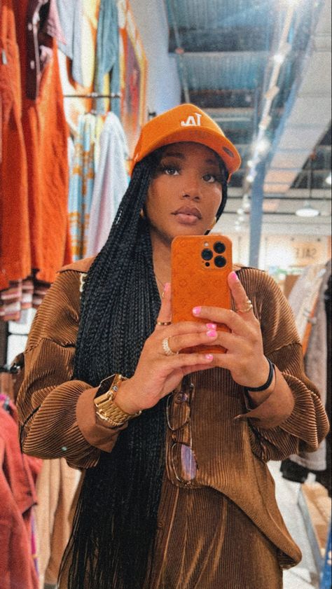 Braids And Hats, Brown Outfits, Brown Outfit, Box Braids Hairstyles, Braids Hairstyles, Cute Summer Outfits, Box Braids, Braided Hairstyles, Winter Hats