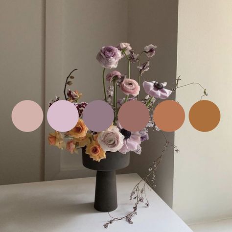 Muted Floral Color Palette, Spring Flower Palette, Florist Trends 2023, Floral Color Palette, Personalized Wedding Decor, Flower Installation, Flower Studio, Wedding Palette, Wedding Theme Colors