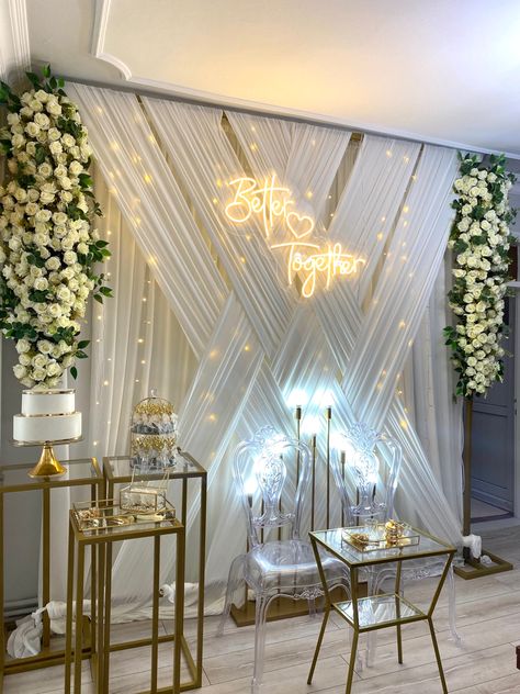 Arabic Engagement Party, Nikkah Setup At Home, Arab Engagement Party, Nikkah Set Up, Somali Wedding, Muslim Wedding Photos, Engagement Party Themes, Nikah Decor, Decoration Buffet