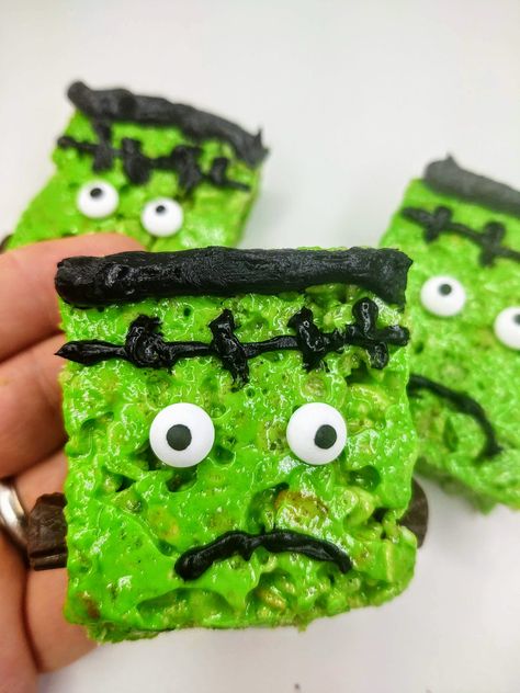 Frankenstein Rice Krispie Treats | How To Make Rice Crispy Treats Frankenstein Rice Krispie Treats, Make Rice Crispy Treats, Rice Krispie Treats Recipe, Halloween Rice Krispie Treats, Spooky Snacks, Krispie Treats Recipe, Reeses Cups, Rice Crispy Treats, Green Food Coloring