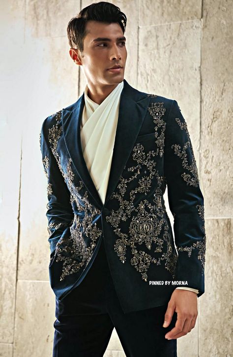 Shantnu & Nikhil - India 🇮🇳 Indian Wedding Reception Outfits, Mens Blazers, Party Outfit Men, Sangeet Outfit, Stylish Shirts Men, Mens Fashion Blazer, Mens Fashion Wear, Suits Men, Dress Suits For Men