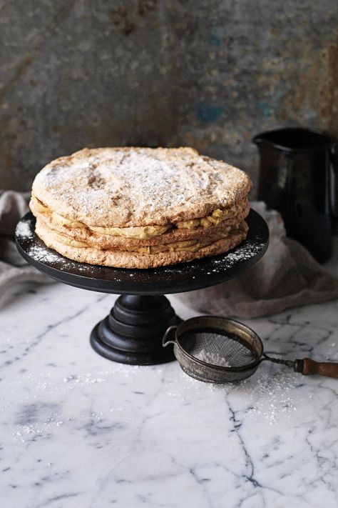 Recipe: hazelnut meringue coffee crème layer cake Hazelnut Meringue, Meringue Cake, Layer Cake Recipes, Favorite Dessert Recipes, Vogue Living, Vogue Australia, Baking Sweets, Dessert Recipe, Pavlova