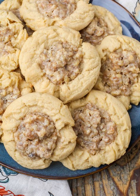 Walnut Cookies Cookie Walnut Recipes, Brown Butter Walnut Cookies, Peanut Butter Walnut Cookies, Desserts With Walnuts Baking, Recipes With Walnuts Desserts, Walnut Cookies Recipes Easy, Maple Walnut Cookies, Cookies With Walnuts Recipes, Recipes With Walnuts