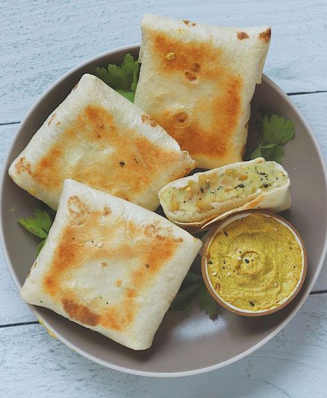 Knish Recipe, Vegan Wraps, Veggie Wraps, Vegan Curry, Healthy Menu, Vegan Sandwich, Jewish Recipes, Vegan Appetizers, Best Vegan Recipes