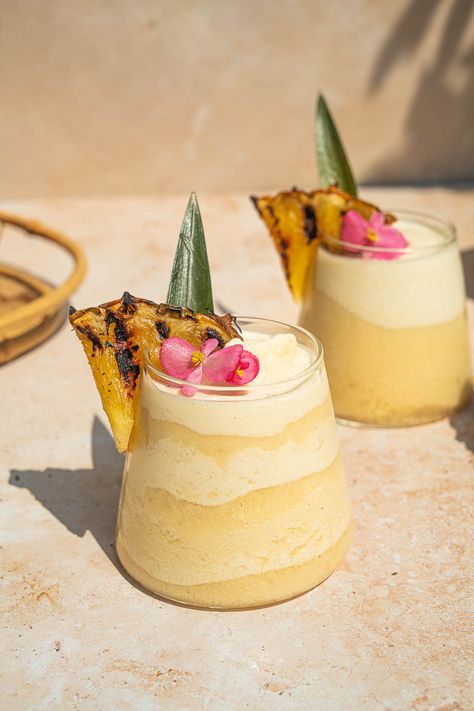 Luau Cocktails, Piña Colada Recipe, Vacation Cocktails, Cocktail Food, Pina Colada Recipe, Coctails Recipes, Delicious Drink Recipes, Boozy Drinks, Grilled Pineapple