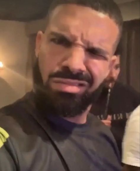 Drake Zesty Memes, Drake Side Eye, Drake Sassy Pics, Drake Pfp Zesty, Anita Max Win Drake, Sassy Drake, Drake Silly, Drake Selfie, Zesty Drake