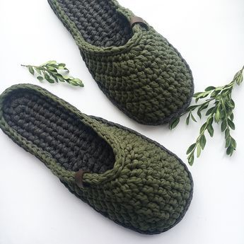 Rajutan Sandal, Easy Diy Crochet, Crochet Sole, Crochet Sock, Crochet Slipper Boots, Diy Crochet Slippers, Crocheted Slippers, Crochet Slippers Free Pattern, Diy Crochet Patterns