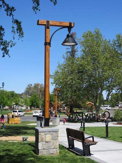 Driveway Posts, Ranch Entrance Ideas, Driveway Lighting, Outdoor Lamp Posts, Driveway Entrance, Yard Lights, Desain Lanskap, Light Pole, Backyard Lighting