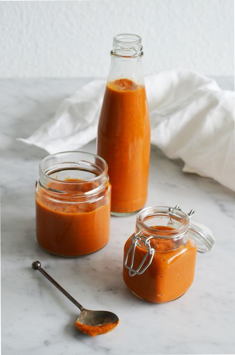 roasted red pepper ketchup Song Inspiration, Ketchup Recipe, Sugar Free Vegan, Donna Summer, Roasted Red Pepper, Healthy Kitchen, Latin Food, Plant Based Eating, Food Is Fuel