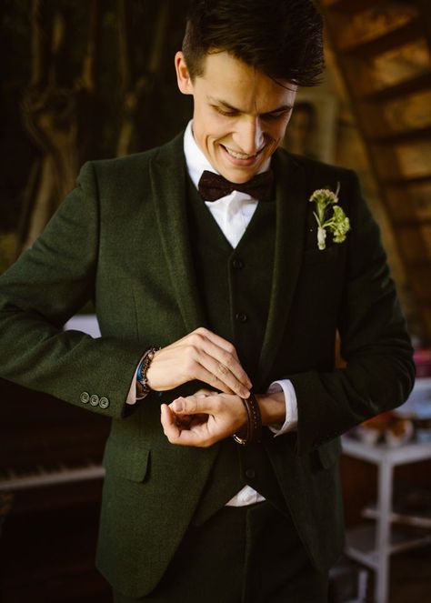 This groom wore a non-traditional emerald suit from ASOS for his wedding day | Image by Eastlyn & Joshua Man Suit Wedding, Green 3 Piece Suit, Wedding Suit For Groom, Emerald Suit, Wedding Menswear, Suit For Groom, Wedding Outfit For Boys, Wedding Dinner Party, Marriage Story