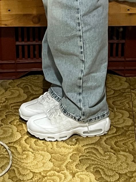 Airmax 95s Outfit, Nike 95 Outfit, White Air Max Outfit, Air Max 95 Women Outfit, Nike Air Max 95 Outfit Woman, Airmax 95 Outfit, Summer Fits Streetwear, Nike Air Max 95 Outfit, Nike Air Max 95 White