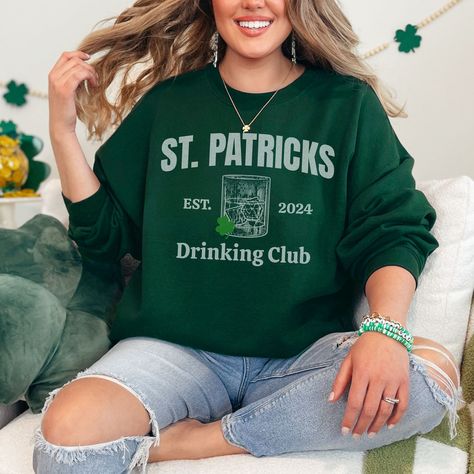 St Patricks Day Graphic Tee, Irish Tee Shirts, St Patrick’s Day Sweatshirt, Hippie Mom, Irish Sweater, St. Patrick's Day Graphic Tee, Bartender Gifts, Cheap St. Patrick's Day Crew Neck T-shirt, Shamrock Shirt