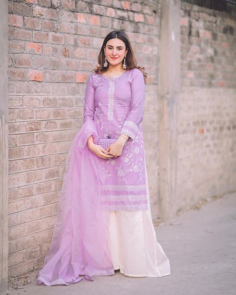 Lilac Colour Dress, Lavender Colour Dress, Purple Color Dress, Asian Wedding Dress Pakistani, Lavender Colour, Lilac Colour, Light Purple Color, Dress Lavender, Partywear Dresses