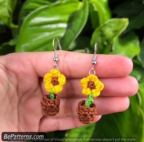 Whimsical Wings: Easy Crochet Butterfly Tutorial Crochet Flower Pot, Cottagecore Earrings, Butterfly Tutorial, Crochet Flowers Easy, Crochet Stitches Guide, Crochet Earrings Pattern, Plushie Patterns, Fancy Jewellery Designs, Crochet Plant