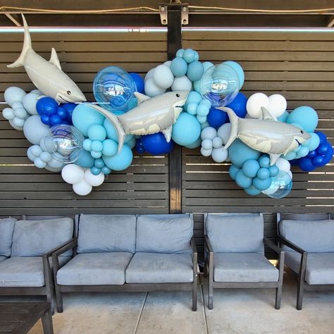 Themed Pool Party, Shark Themed Birthday, Birthday Balloon Garland, Shark Baby Shower, Whale Birthday, Shark Themed Party, Ocean Theme Birthday, Ocean Birthday Party, Shark Themed Birthday Party