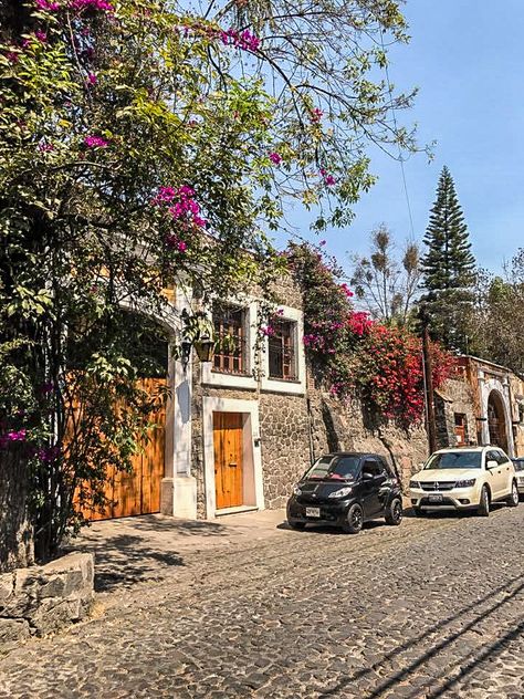 Condesa Mexico City, Rural Village, Chile Relleno, Mexican Street, Mexico Travel, In Spanish, Mexico City, Aesthetic Photo, 20th Century