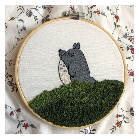 My Embroidery Collection — Studio Ghibli - Embroidery Hoop - Totoro/My... Studio Ghibli Embroidery, Totoro Embroidery, Ghibli Embroidery, Embroidery Studio, Faith Crafts, Embroider Ideas, Clothes Embroidery Diy, Embroidery Hoop Wall Art, Felt Yarn