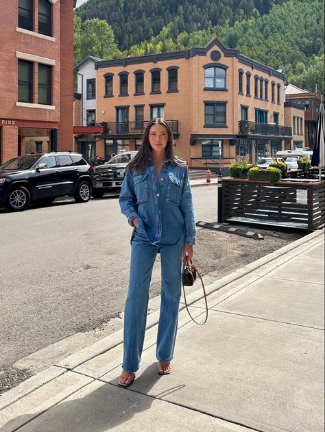 Denim Overshirt Outfit, Jean Shacket Outfit, Denim Shacket Outfit, All Denim Outfit, High Rise 90s Relaxed Jean, Shacket Outfit, Denim Overshirt, Outfit Denim, Nashville Outfits