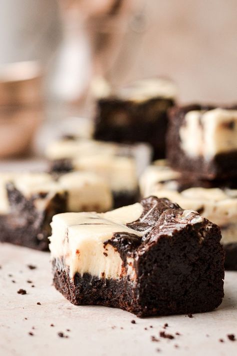 The most delicious cream cheese swirl brownies, made with rich and fudgy brownies swirled with creamy vanilla cheesecake. Cream Cheese Swirl Brownies, Cream Cheese Swirl, High Altitude Baking, Swirl Brownies, Vanilla Cheesecake, Delicious Cream, S'mores, Sweet Delights, Fudgy Brownies