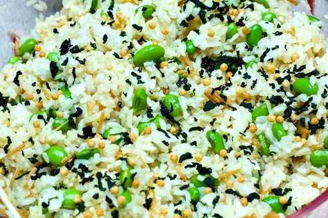 The first time I had this dish was at a family gathering. All it took was the time for the rice to cook. So simple and so delicious!! Easy Healthy Food Recipes, Edamame Rice, Soybean Recipe, Ono Kine Recipes, Easy Healthy Food, Edamame Recipes, Local Recipes, Hawaiian Recipes, Hawaii Food