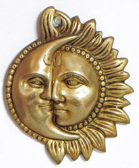 Tattoo Moon, Sun Solar, Sun And Moon Necklace, Brass Statues, Sun Moon Stars, Moon Sun, Sun And Stars, Trendy Tattoos, Pompeii