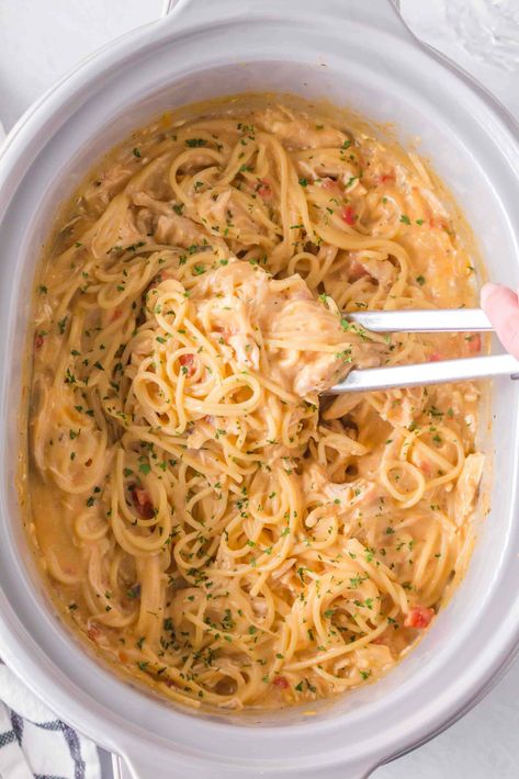 Gluten Free Crockpot Chicken Spaghetti Chicken Crockpot Gluten Free Recipes, Instapot Chicken Recipes Gluten Free, Healthy Gluten Free Crockpot Meals, Gluten Free Spaghetti Recipes, Gluten Free Chicken Pasta Recipes, Nondairy Crockpot Recipes, Shredded Chicken Recipes Gluten Free, Easy Crockpot Recipes Gluten Free, Gluten Free Crock Pot Recipes Chicken