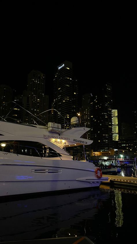 Yatch Pics Aesthetic, City Night Aesthetic, Money Buys Happiness, Nightclub Aesthetic, Luxury Boat, Dubai Aesthetic, Scenic Wallpaper, Beyond The Sea, City Night