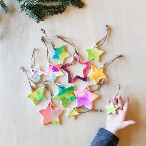 Dry Clay Ornaments, Homemade Air Dry Clay, Air Dry Clay Ornaments, Toddler Ornaments, Paint With Watercolors, Ornaments Diy Kids, Clay Christmas Decorations, Christmas Decorations For Kids, Air Dry Clay Projects