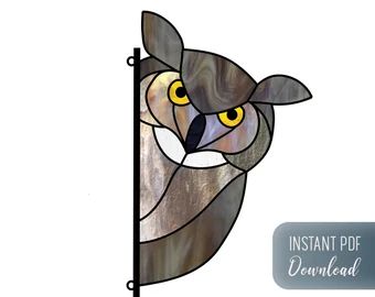 Stained Glass Owls, Horned Owl Art, Owl Templates, Hanging Stained Glass, Owl Artwork, Glass Owl, Modern Stained Glass, Stained Glass Pattern, Stained Glass Birds