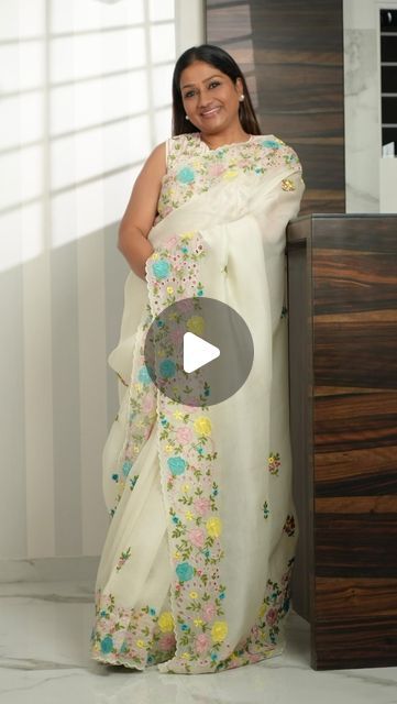 Organza Sarees Draping Style, How To Drape Organza Saree, Organza Saree Draping, Organza Saree Look, Dolly Jain, Saree Draping Styles, Saree Draping, Floral Saree, Organza Silk Saree