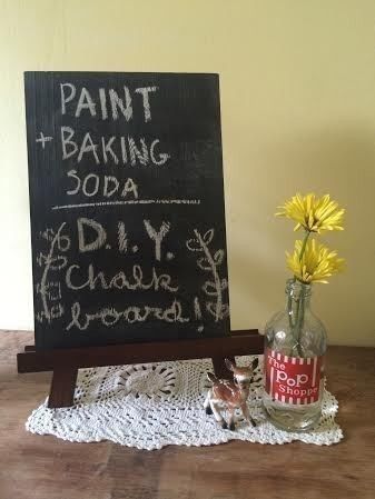 Art Desk For Kids, Diy Art Paintings, Homemade Chalkboard Paint, Diy Kids Paint, Chalkboard Paint Projects, Diy Chalkboard Paint, Make A Chalkboard, Kids Chalkboard, Paint Recipe