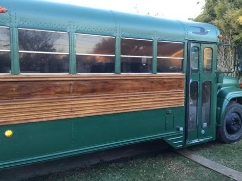 Skoolie Conversion Exterior Paint, Bus Exterior Paint Ideas, Skoolie Exterior Paint Ideas, Painted Bus, Rv Exterior Paint, School Bus Tiny House, School Bus Camper, Bus Ideas, Converted Bus